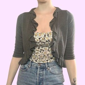 89th & Madison cropped grey ruffle cardigan S